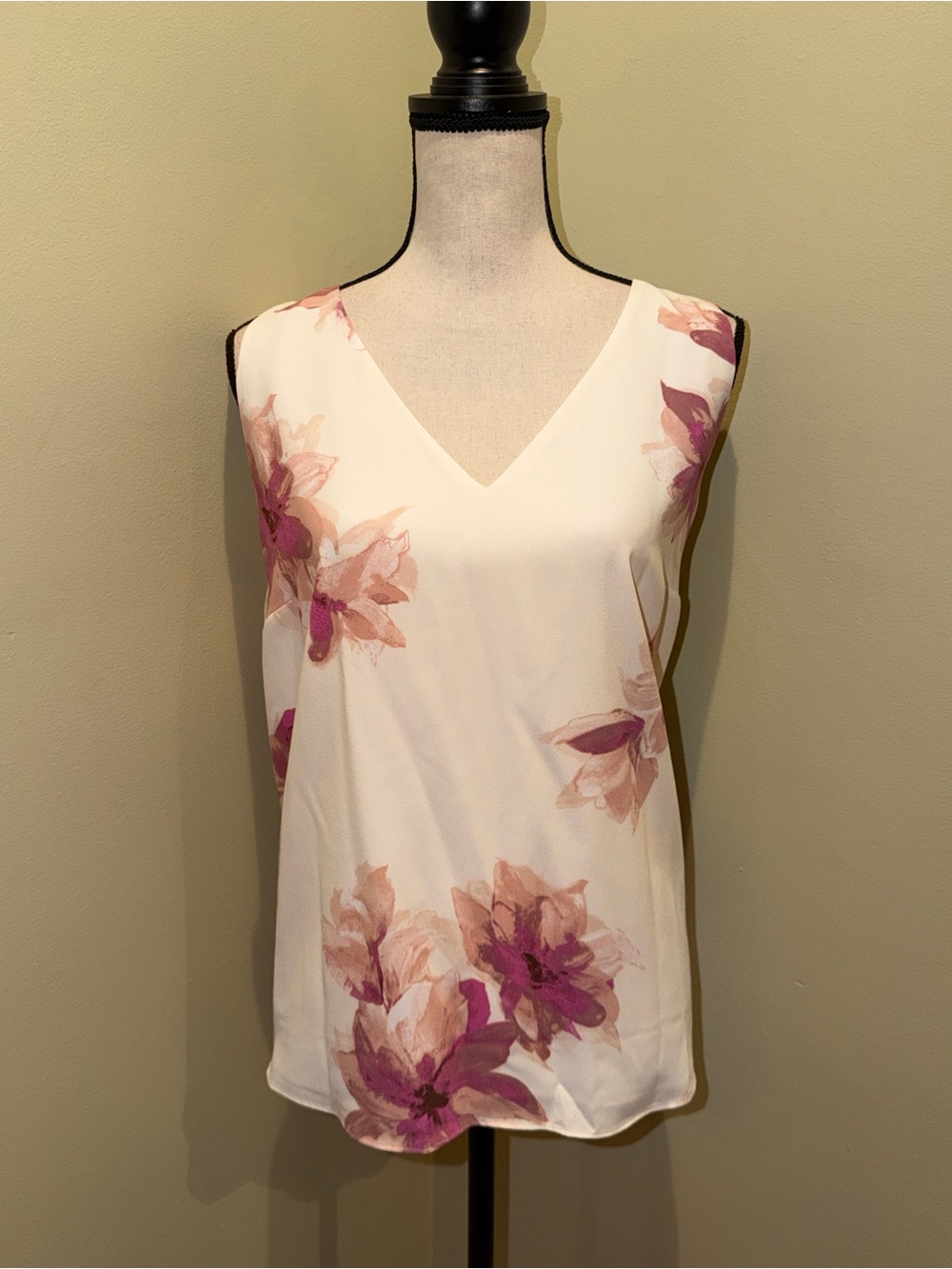 NWT Nine West Floral Sleeveless V-Neck Blouse - Ivory Pink XXL